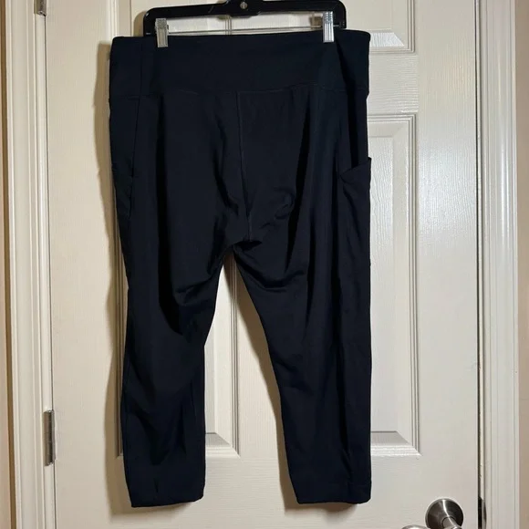 Eddie Bauer Black Performance Leggings Size XL - Picture 3 of 8